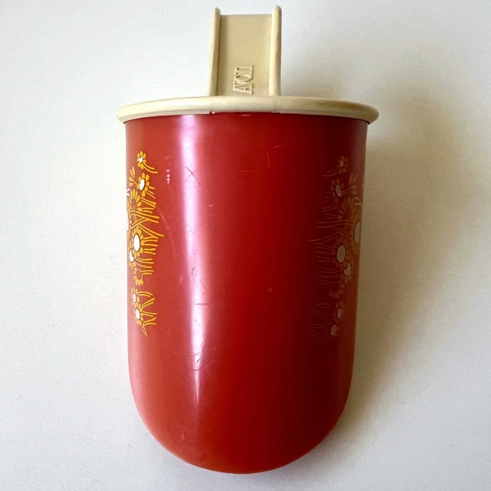Vintage 1972 Avon Country Kitchen Flour Scoop Orange Daisy Plastic 6